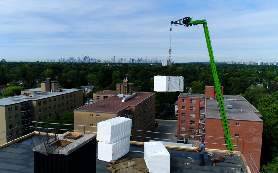Top 5 Advantages of Having a Merlo for Your Roofing Construction Business